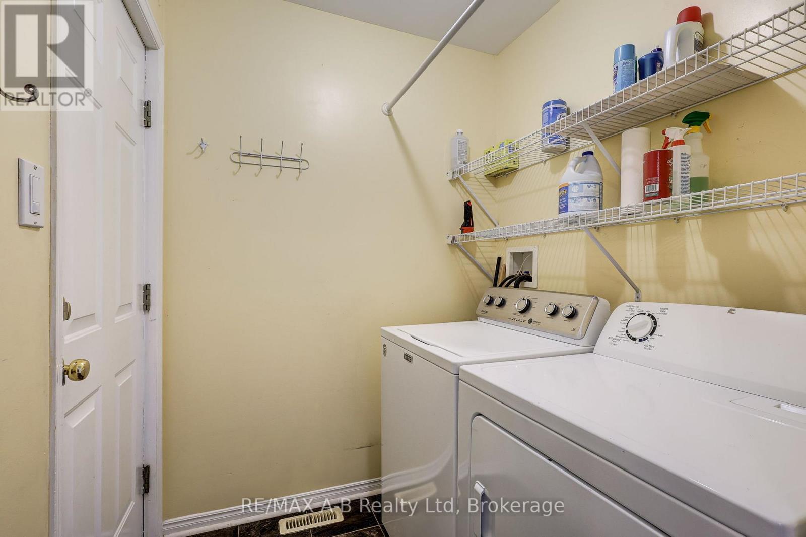 14 - 567 Fanshawe Park Road E, London North, Ontario  N5X 3T4 - Photo 22 - X12255054