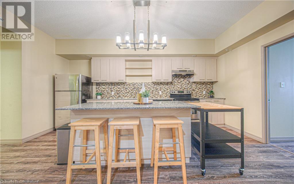 8 Hickory Street W Unit# 302, Waterloo, Ontario  N2L 3H6 - Photo 9 - 40746326