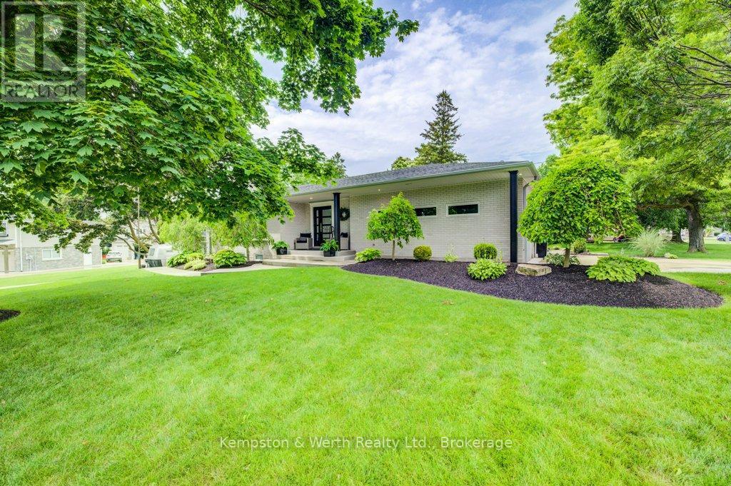 34 Jackson Crescent, North Perth, Ontario  N4W 1K3 - Photo 4 - X12255114