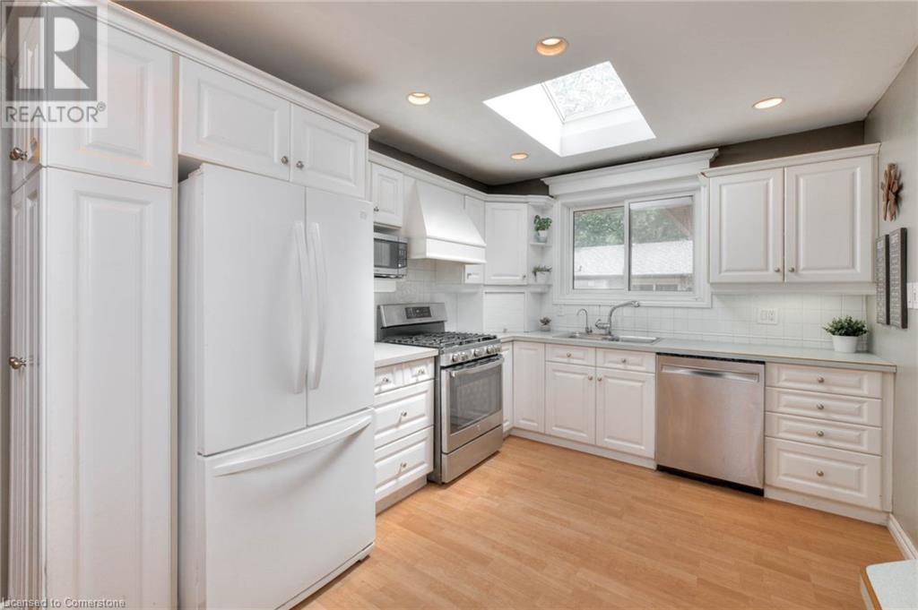 515 Twin Oaks Crescent, Waterloo, Ontario  N2L 4R9 - Photo 14 - 40746706