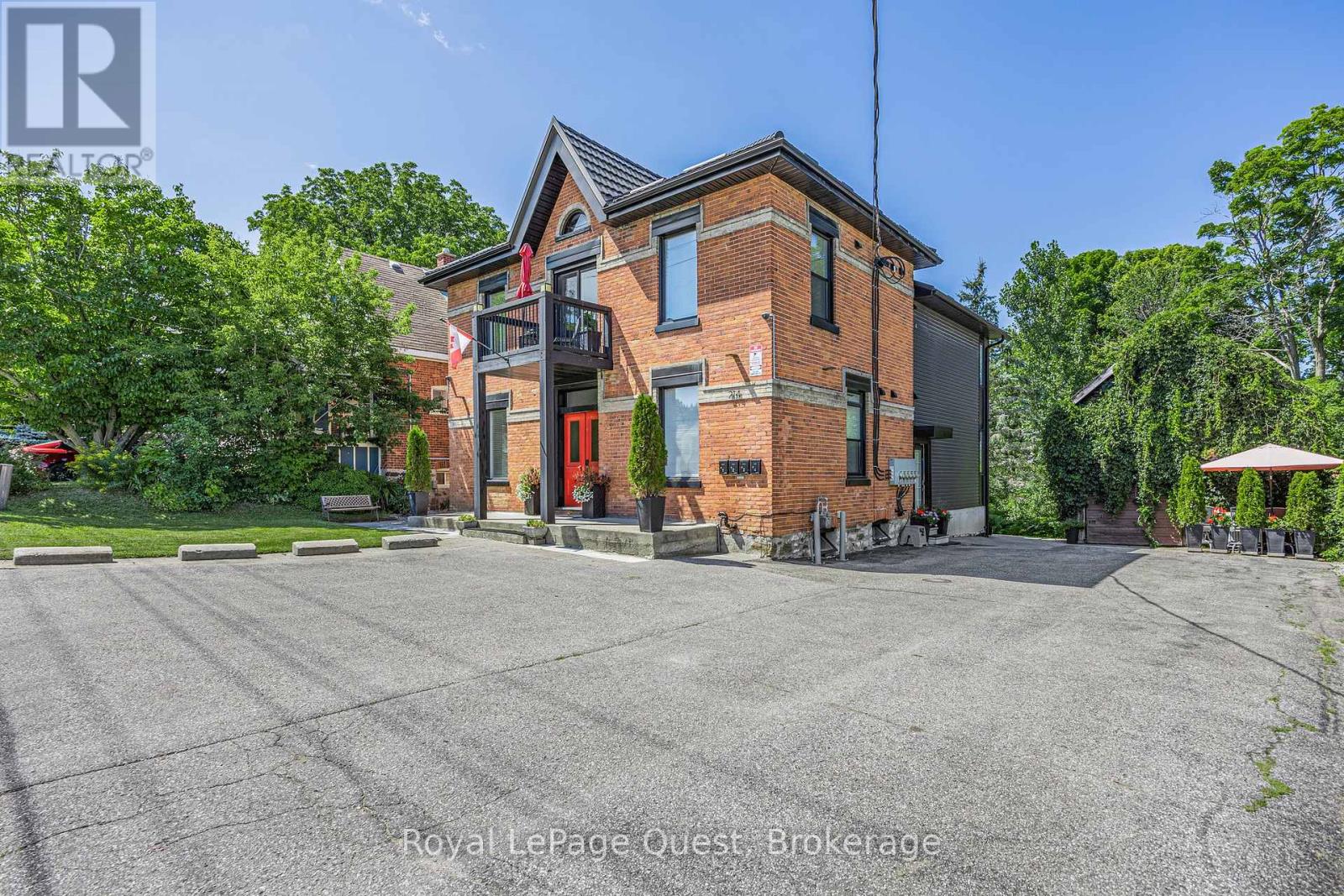 214 MISSISSAGA STREET W, Orillia, Ontario