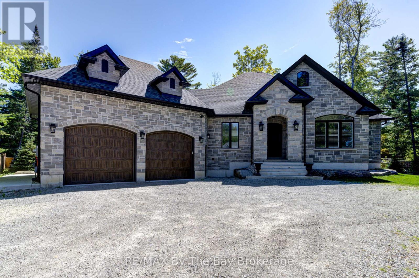 833 EASTDALE DRIVE, Wasaga Beach, Ontario