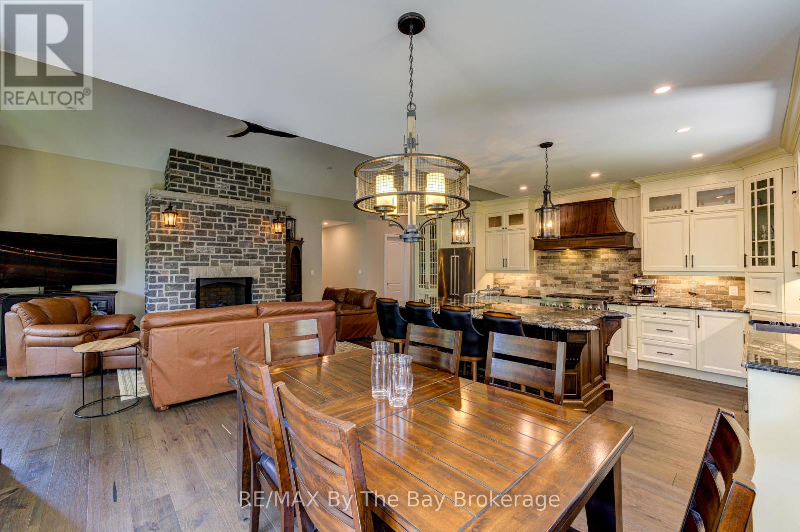 833 Eastdale Drive, Wasaga Beach, Ontario  L9Z 2R5 - Photo 22 - S12255318