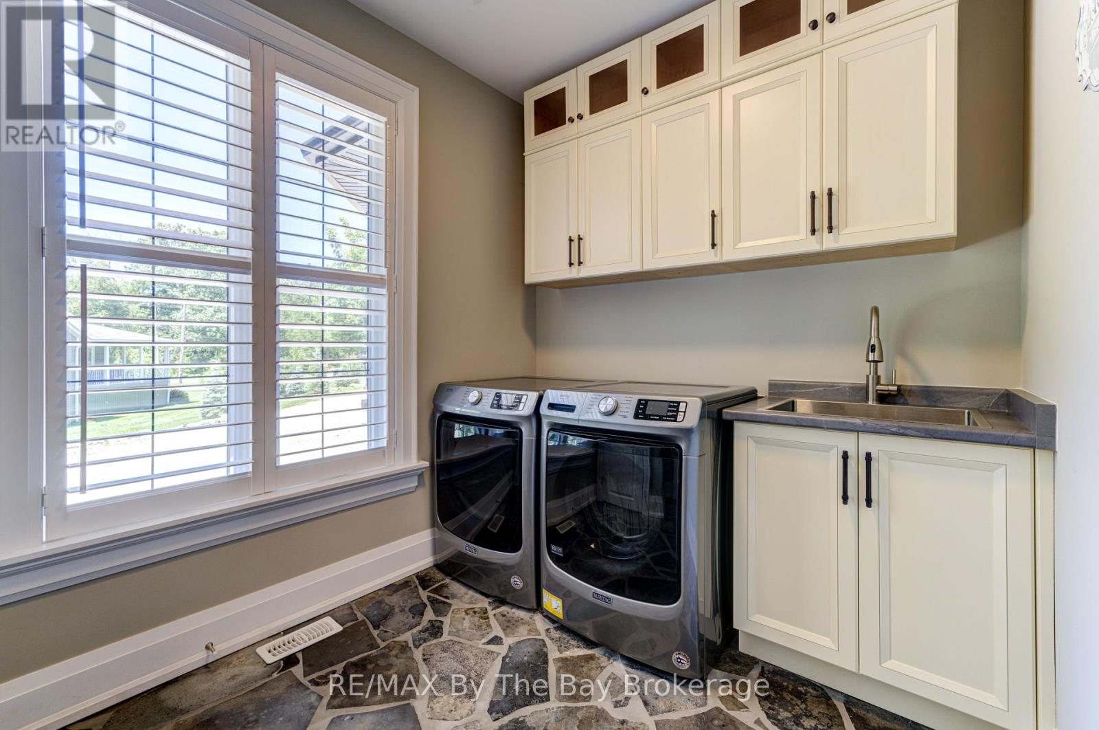 833 Eastdale Drive, Wasaga Beach, Ontario  L9Z 2R5 - Photo 28 - S12255318