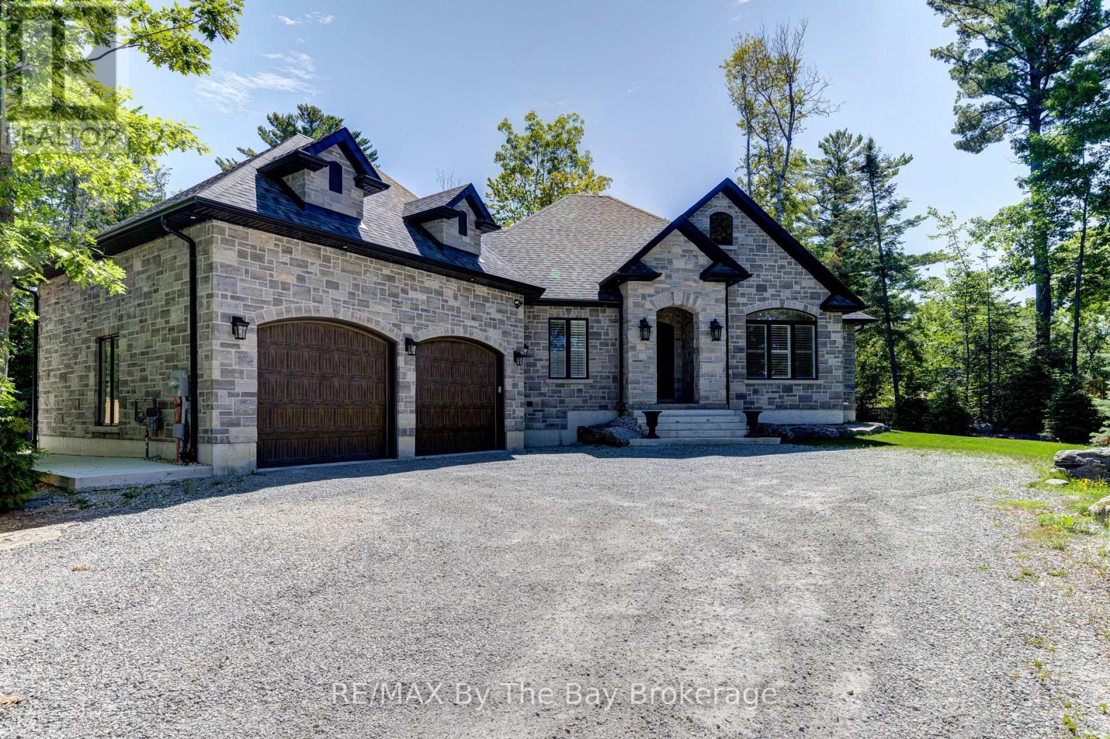 833 Eastdale Drive, Wasaga Beach, Ontario  L9Z 2R5 - Photo 38 - S12255318