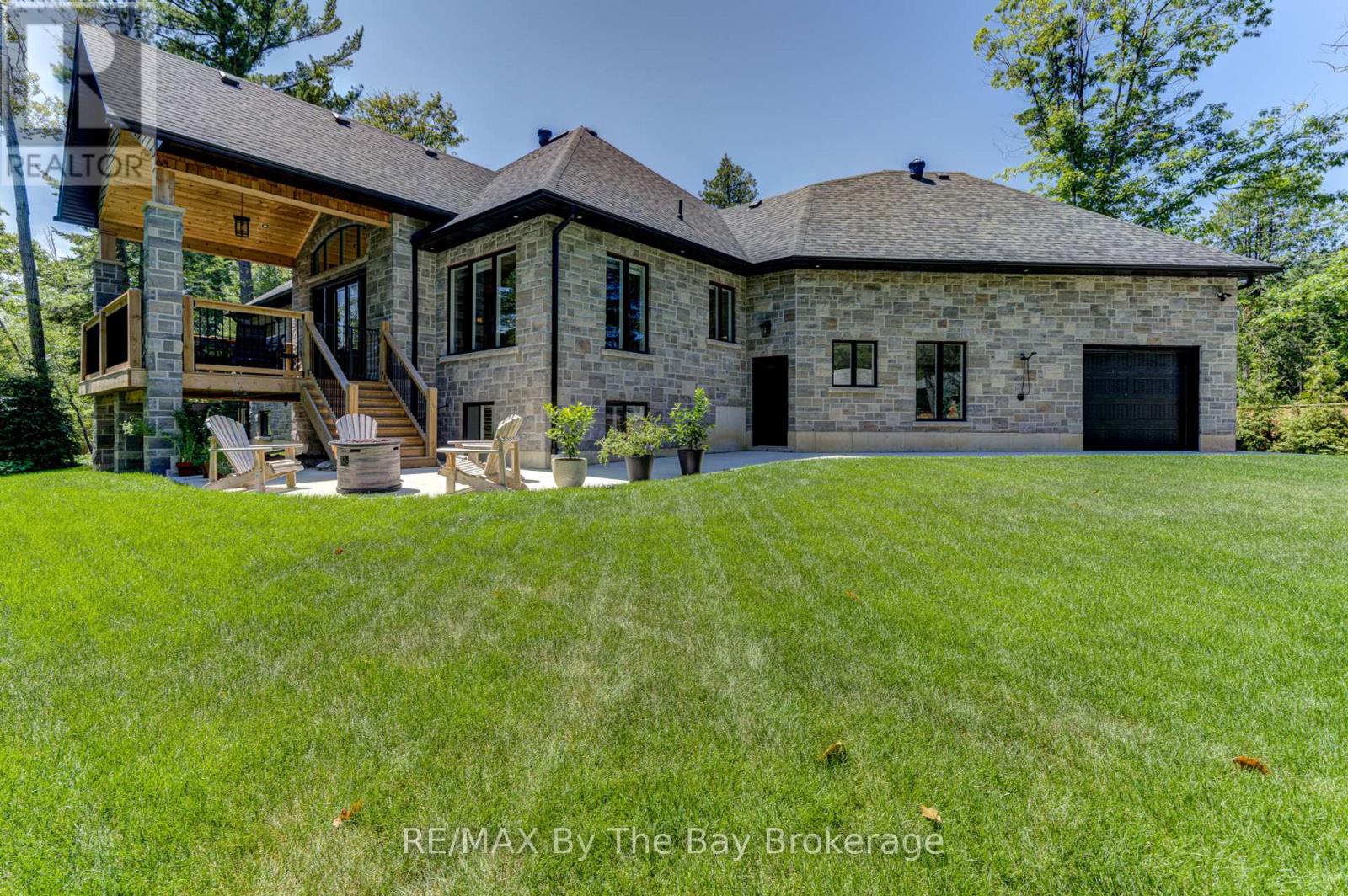 833 Eastdale Drive, Wasaga Beach, Ontario  L9Z 2R5 - Photo 41 - S12255318