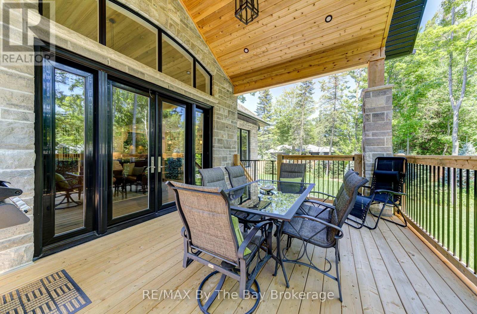 833 Eastdale Drive, Wasaga Beach, Ontario  L9Z 2R5 - Photo 8 - S12255318