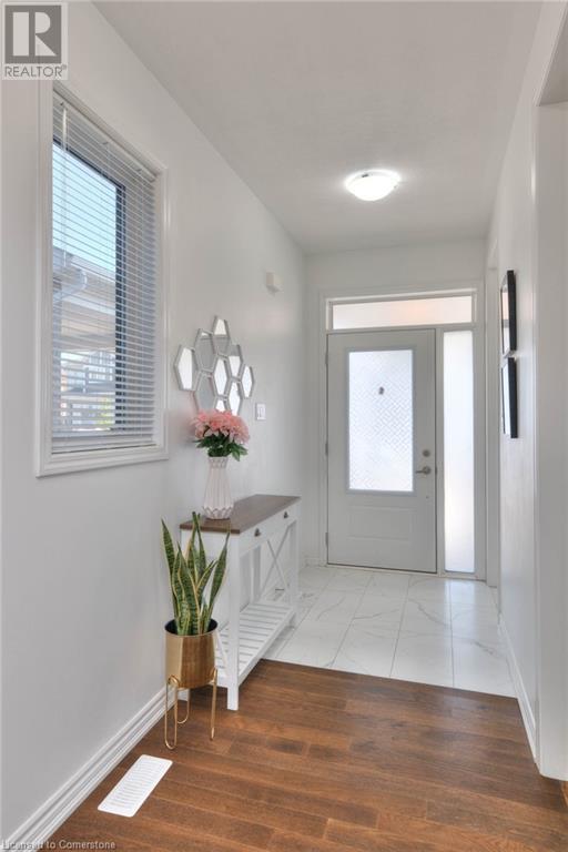 22 Saxony St, Kitchener, Ontario  N2R 0S3 - Photo 8 - 40745933