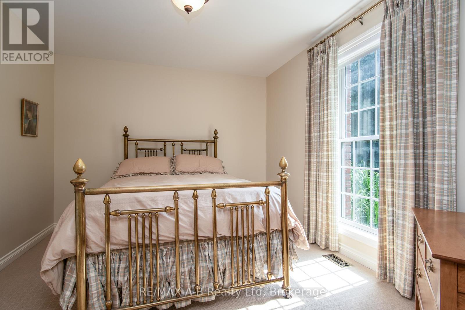 292 Woods Street, Stratford, Ontario  N5A 7T4 - Photo 30 - X12255396