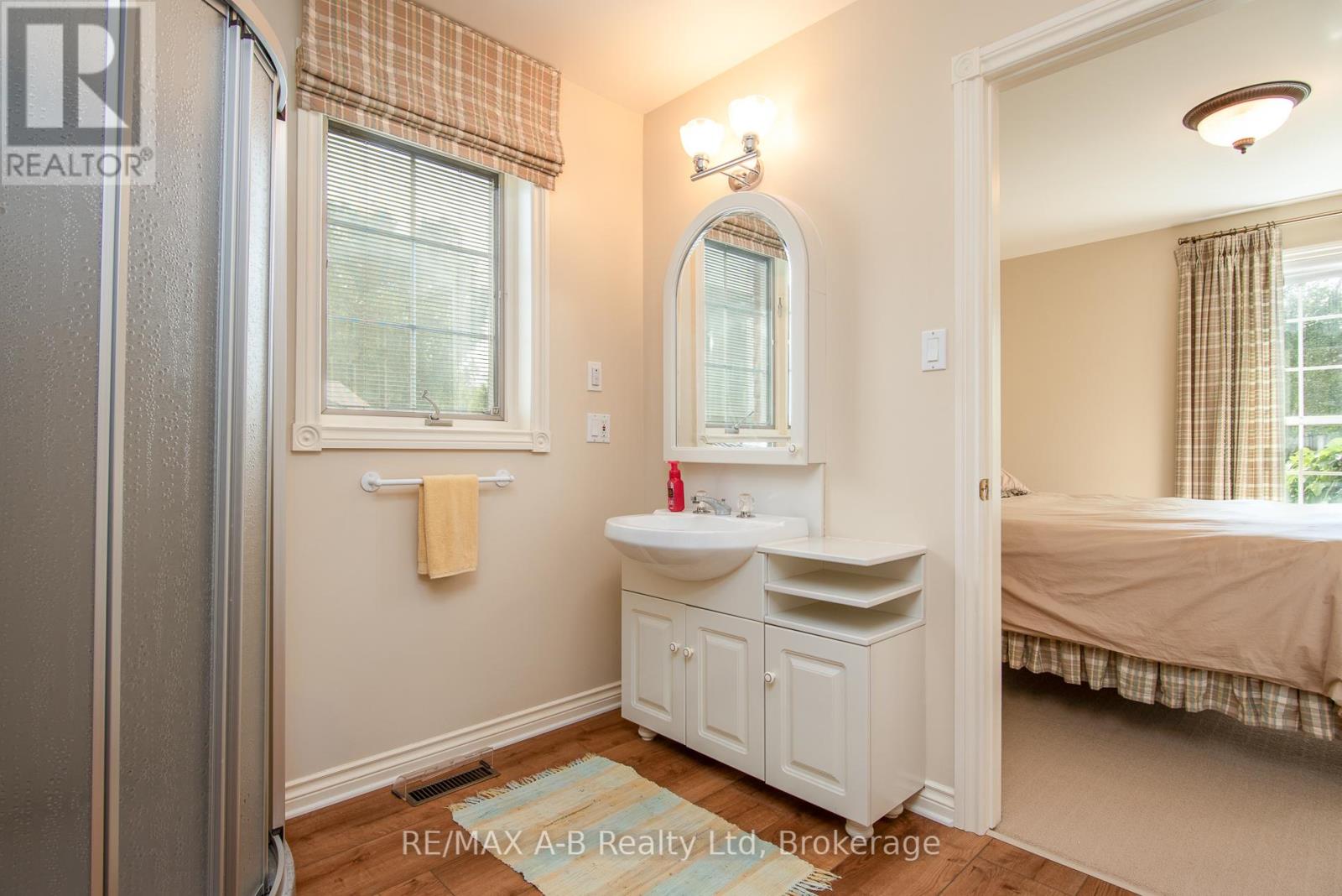 292 Woods Street, Stratford, Ontario  N5A 7T4 - Photo 32 - X12255396