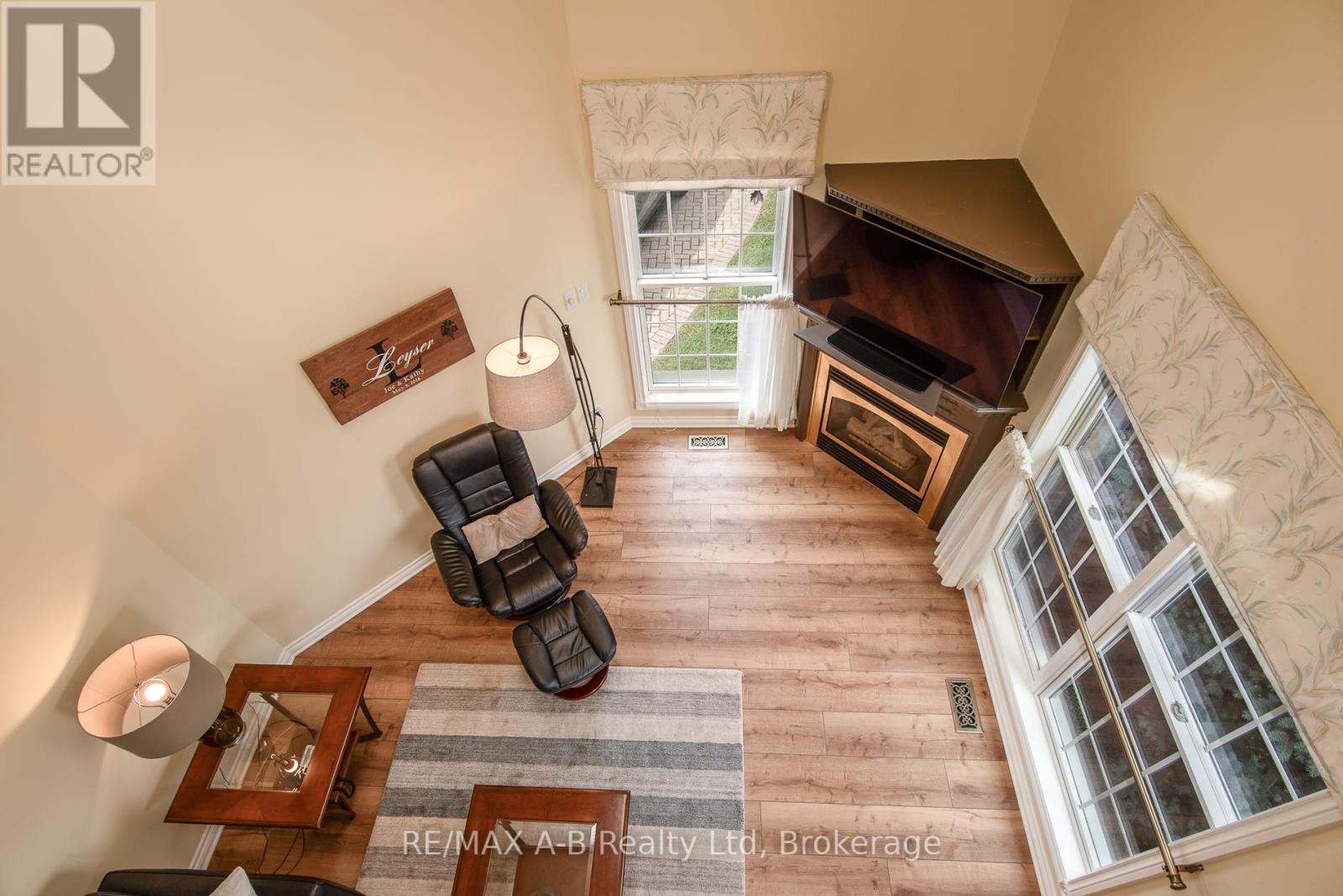 292 Woods Street, Stratford, Ontario  N5A 7T4 - Photo 40 - X12255396