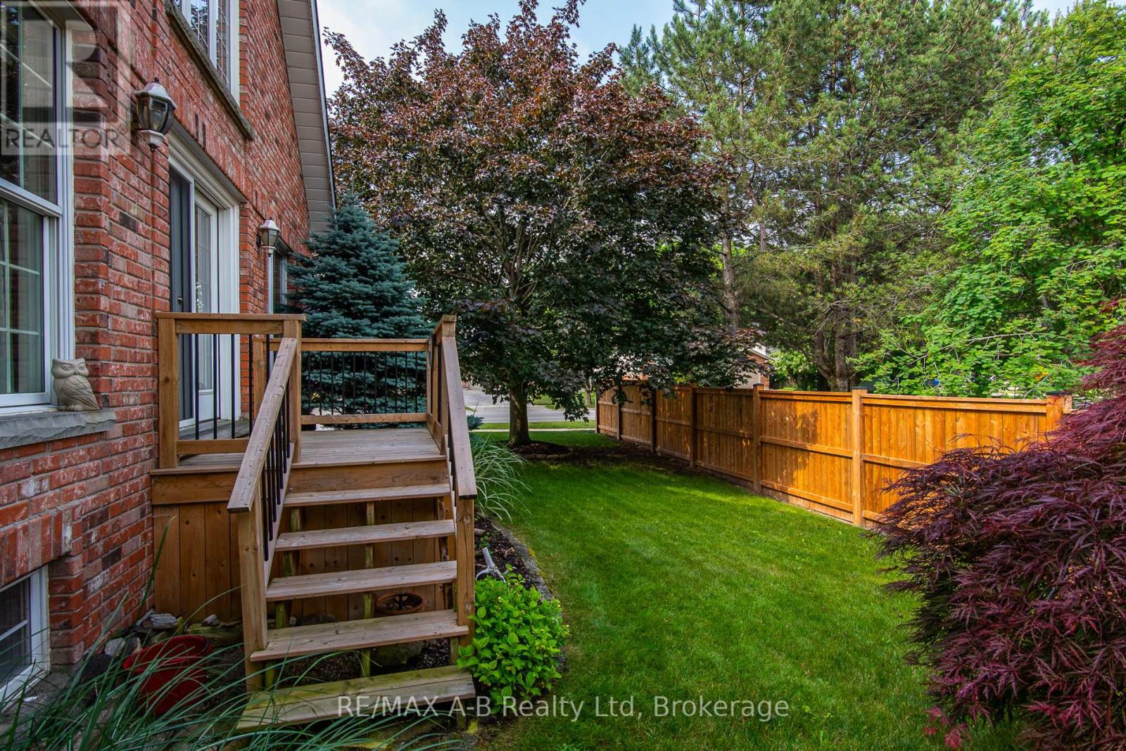 292 Woods Street, Stratford, Ontario  N5A 7T4 - Photo 7 - X12255396