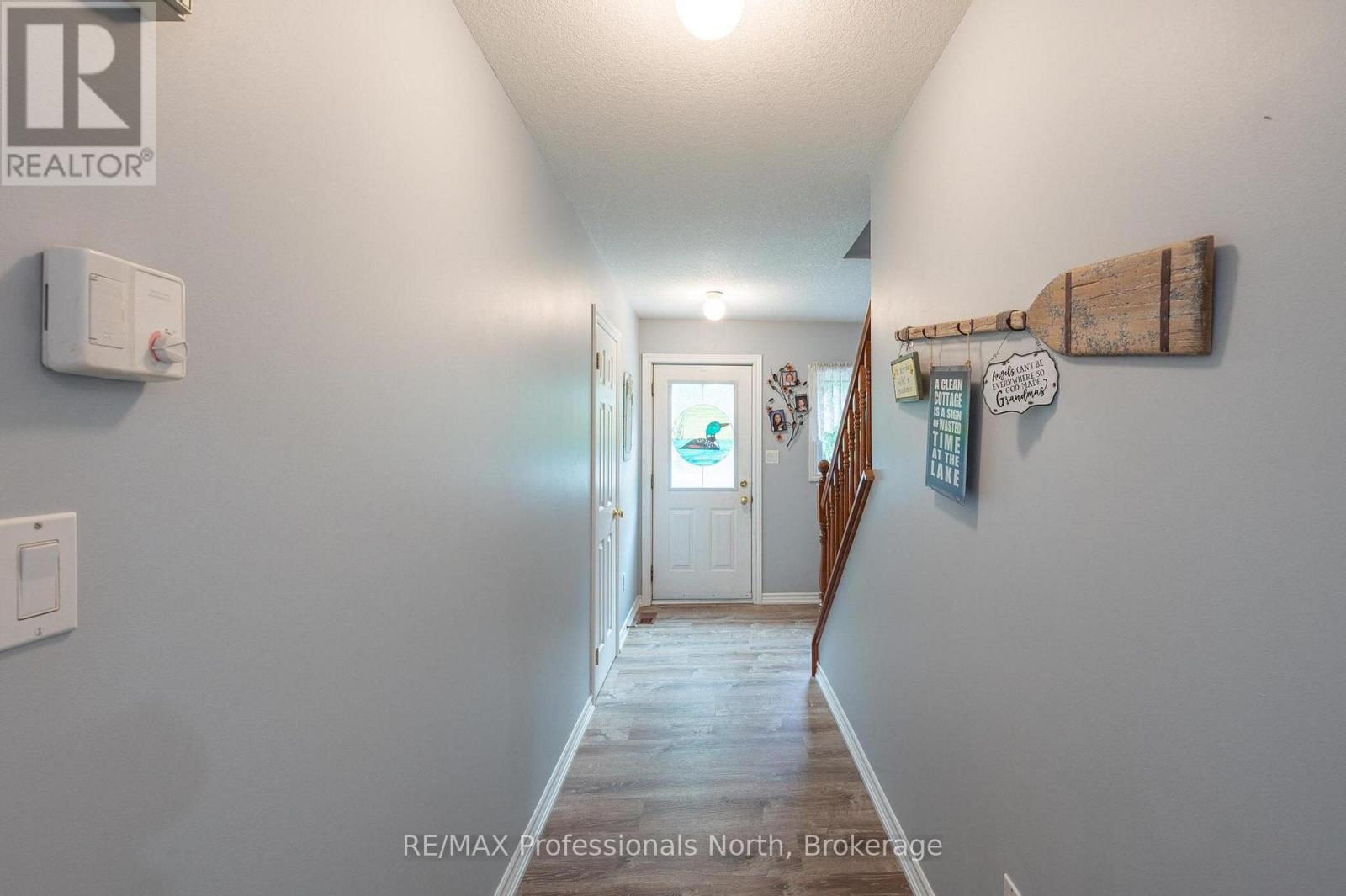 1075 Comak Crescent, Algonquin Highlands, Ontario  K0M 1S0 - Photo 4 - X12255422