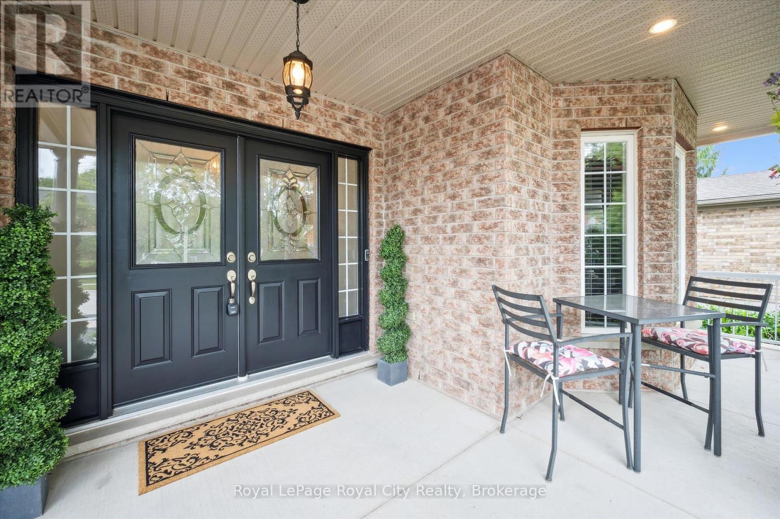 279 Farley Drive, Guelph, Ontario  N1L 1N6 - Photo 6 - X12255469