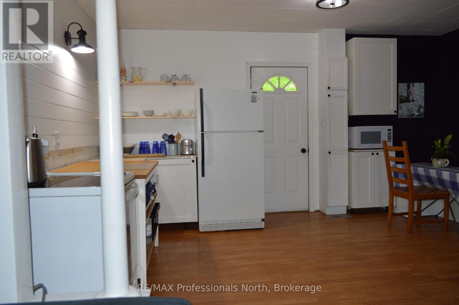 72 Bobcaygeon Road, Minden Hills, Ontario  K0M 2K0 - Photo 27 - X12255616