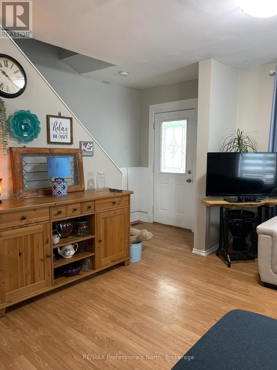 72 Bobcaygeon Road, Minden Hills, Ontario  K0M 2K0 - Photo 9 - X12255616