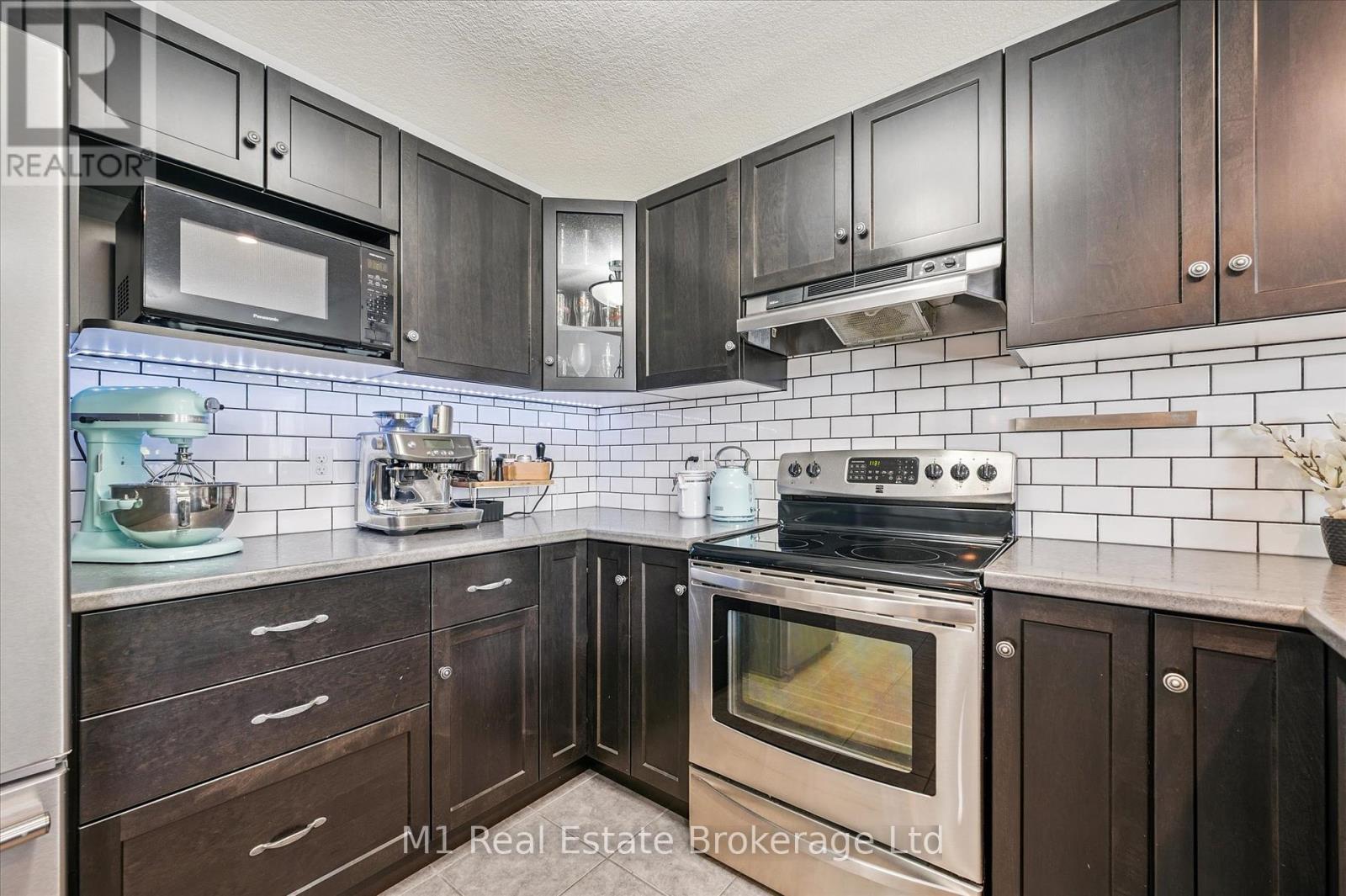 79 Spencer Drive, Centre Wellington, Ontario  N0B 1S0 - Photo 10 - X12255687