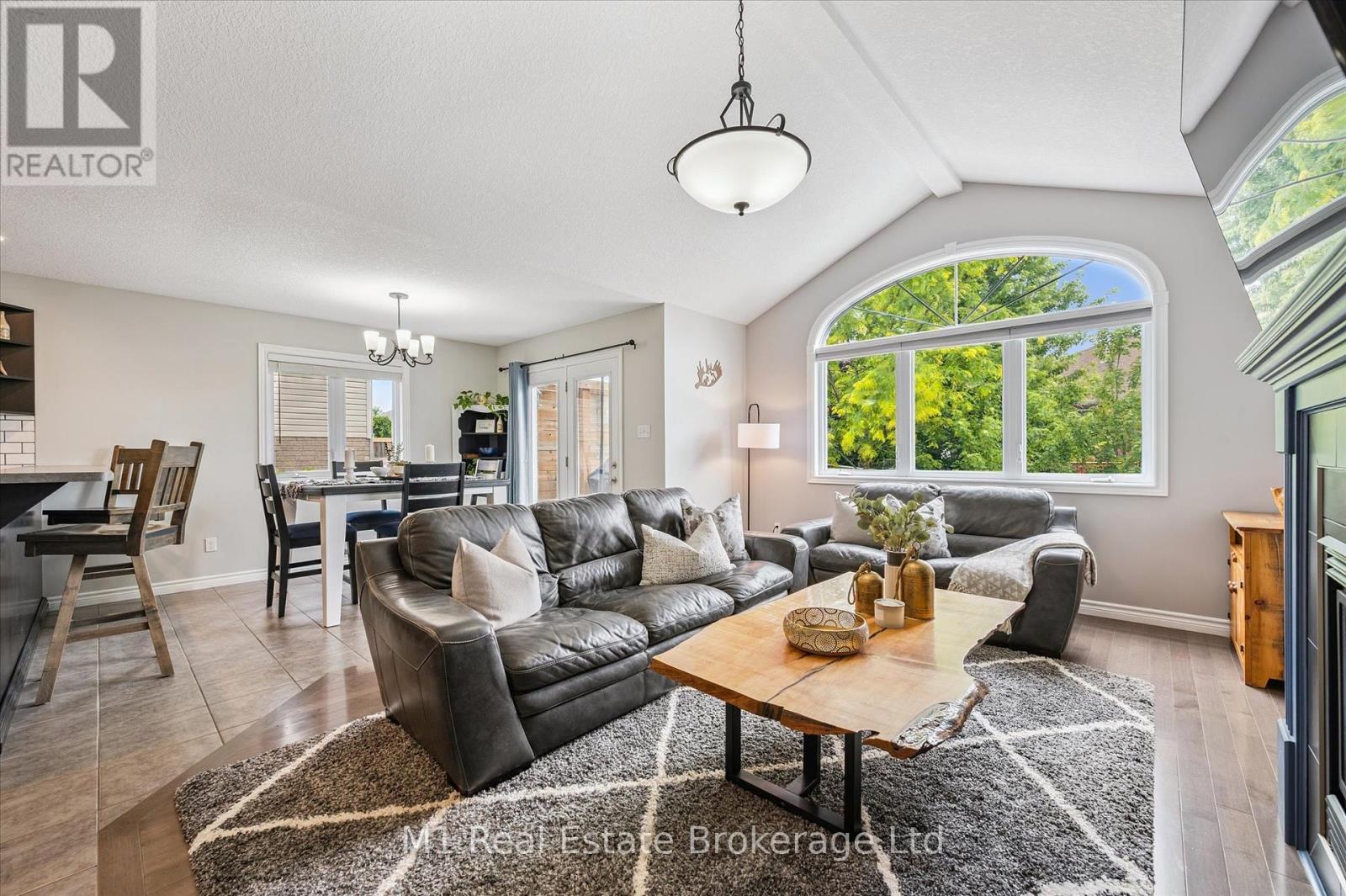 79 Spencer Drive, Centre Wellington, Ontario  N0B 1S0 - Photo 6 - X12255687