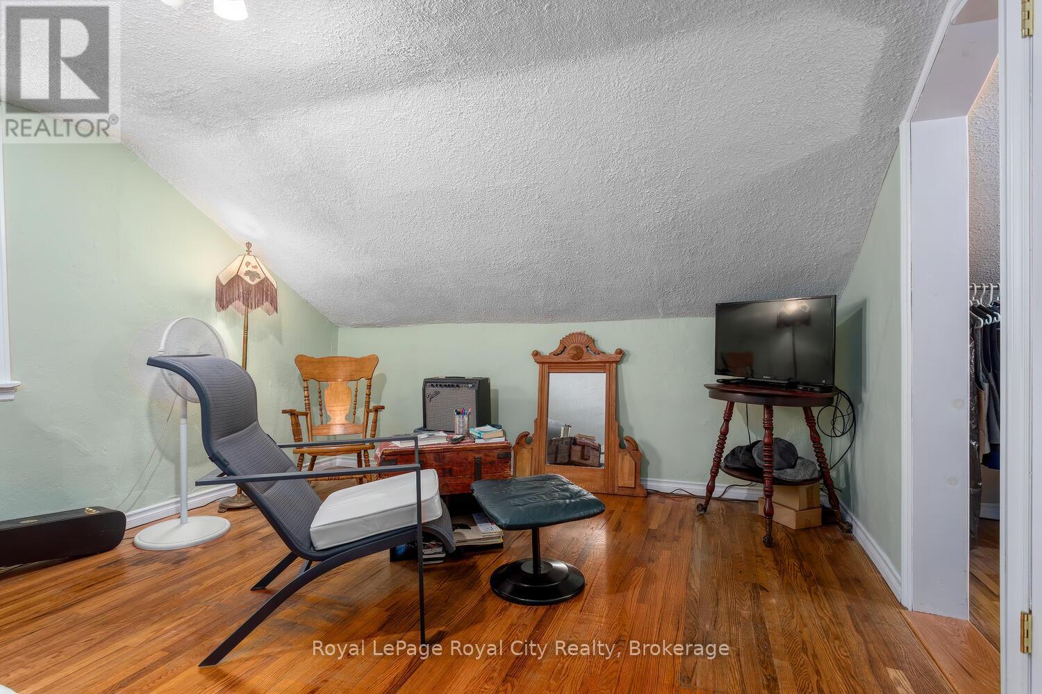 10 Pearl Street, Guelph, Ontario  N1E 2E3 - Photo 22 - X12255760