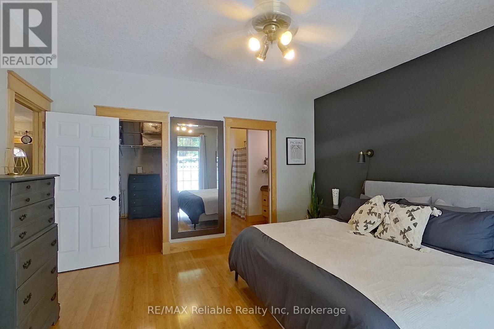 11 Ducharme Crescent, Bluewater, Ontario  N0M 1G0 - Photo 24 - X12255883