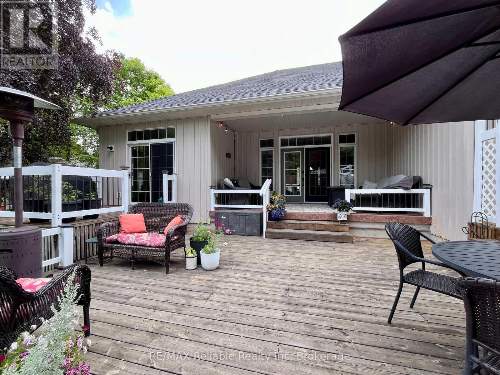 11 Ducharme Crescent, Bluewater, Ontario  N0M 1G0 - Photo 39 - X12255883
