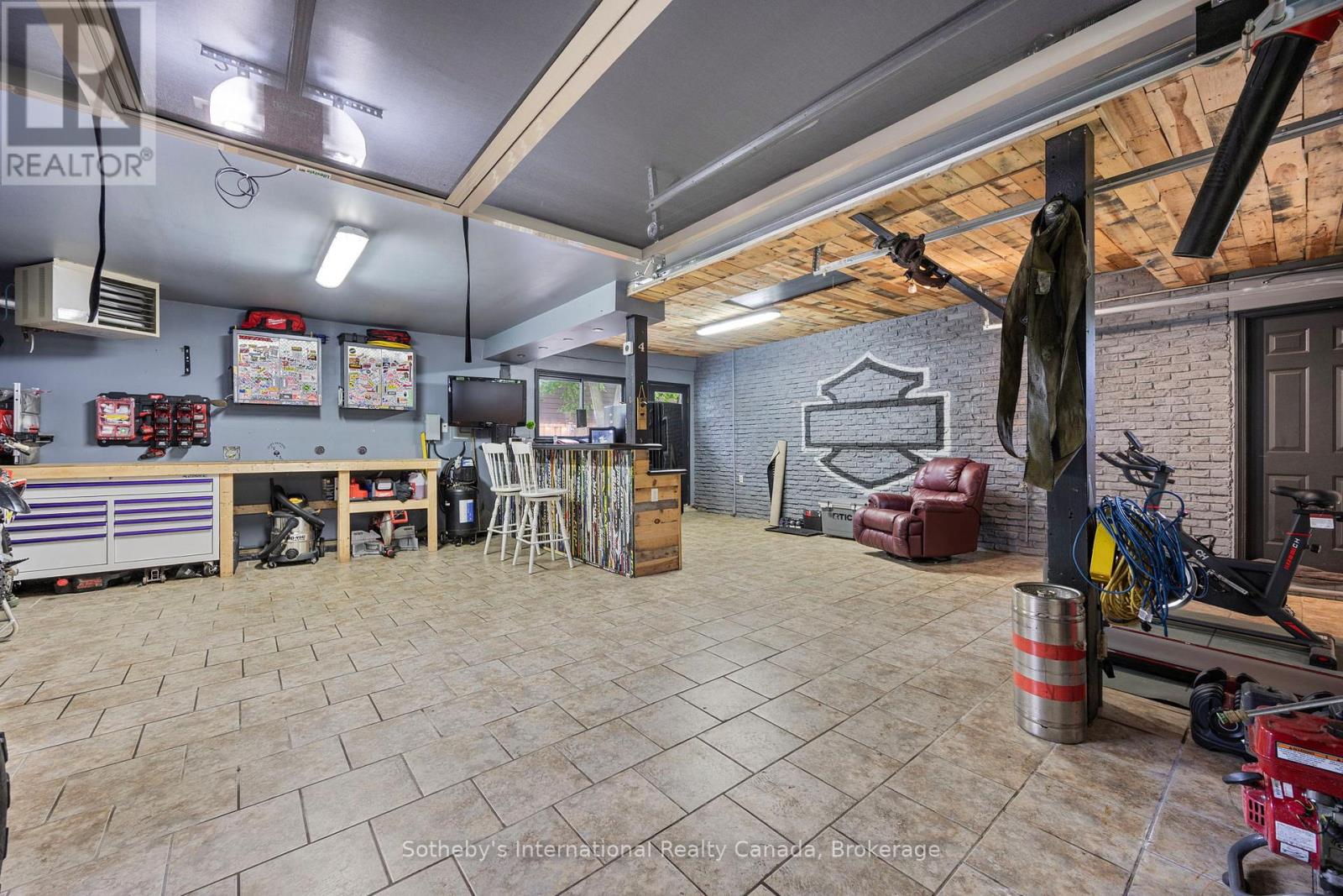 4 Peacher Street, Springwater, Ontario  L0L 1Y2 - Photo 45 - S12256360