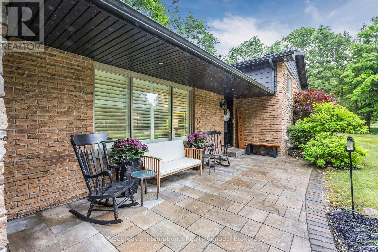 4 Peacher Street, Springwater, Ontario  L0L 1Y2 - Photo 5 - S12256360