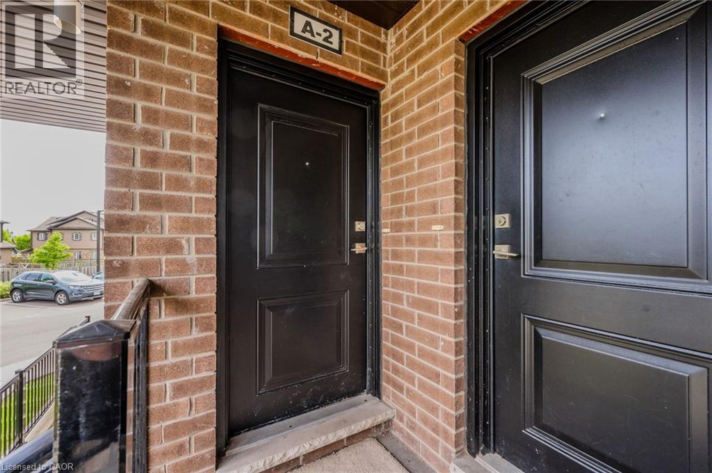 1331 Countrystone Drive Unit# A2, Kitchener, Ontario  N2N 3R9 - Photo 3 - 40746880