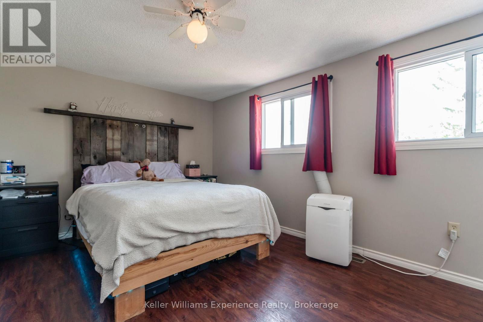 23 Corbett Drive, Barrie, Ontario  L4M 5T1 - Photo 8 - S12256809