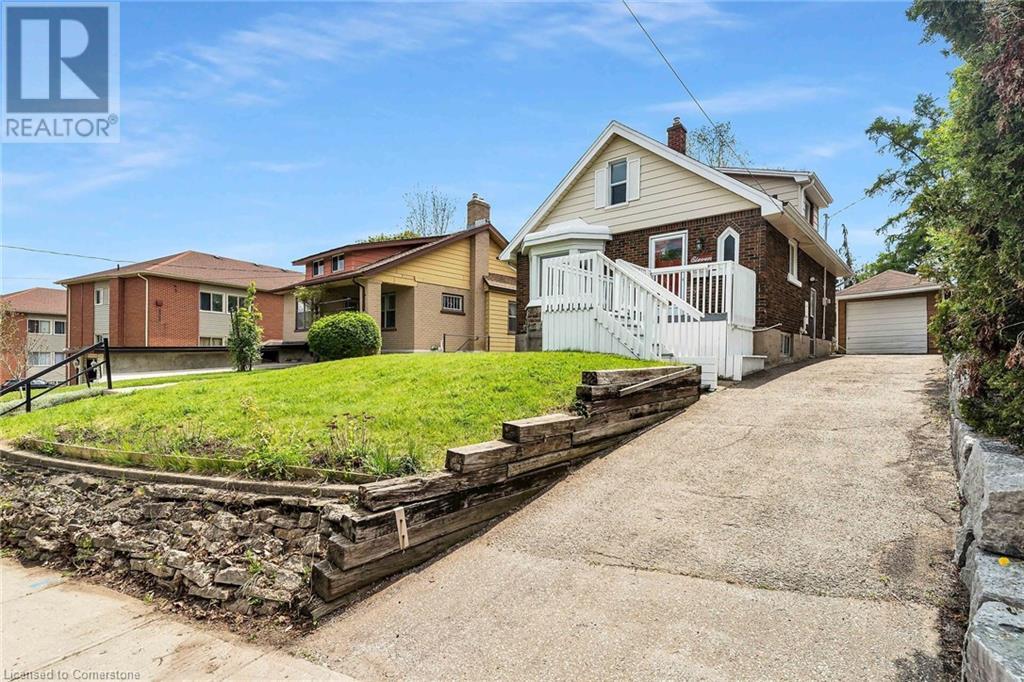 11 Spadina Road E, Kitchener, Ontario  N2M 3X2 - Photo 3 - 40746999
