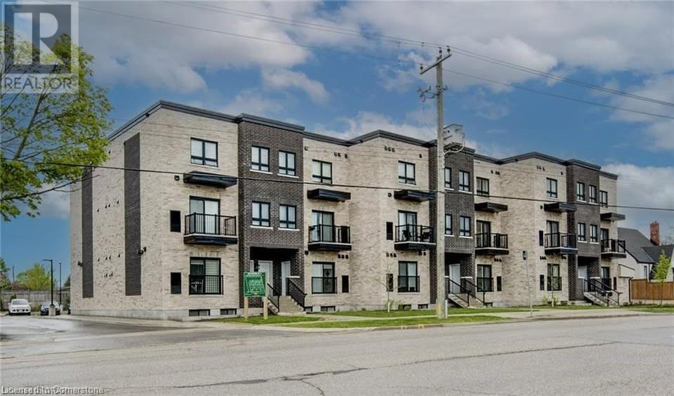 600 Victoria Street S Unit# 13, Kitchener, Ontario  N2M 1B3 - Photo 2 - 40747030
