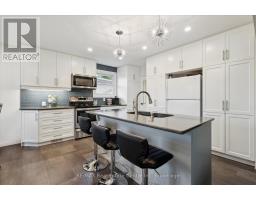 10 VILLA COURT, Hamilton, Ontario