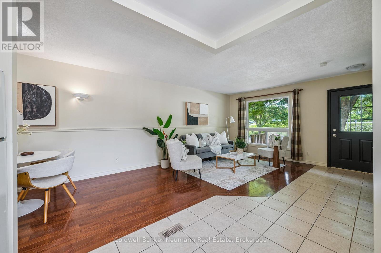 30 Mason Court, Guelph, Ontario  N1G 3G9 - Photo 11 - X12257503