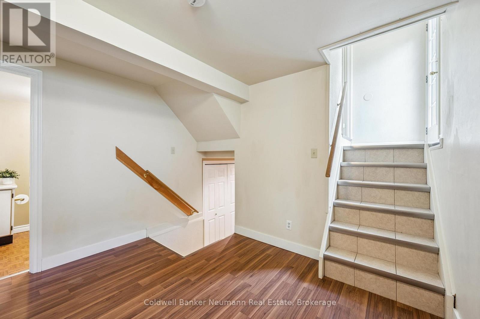 30 Mason Court, Guelph, Ontario  N1G 3G9 - Photo 20 - X12257503
