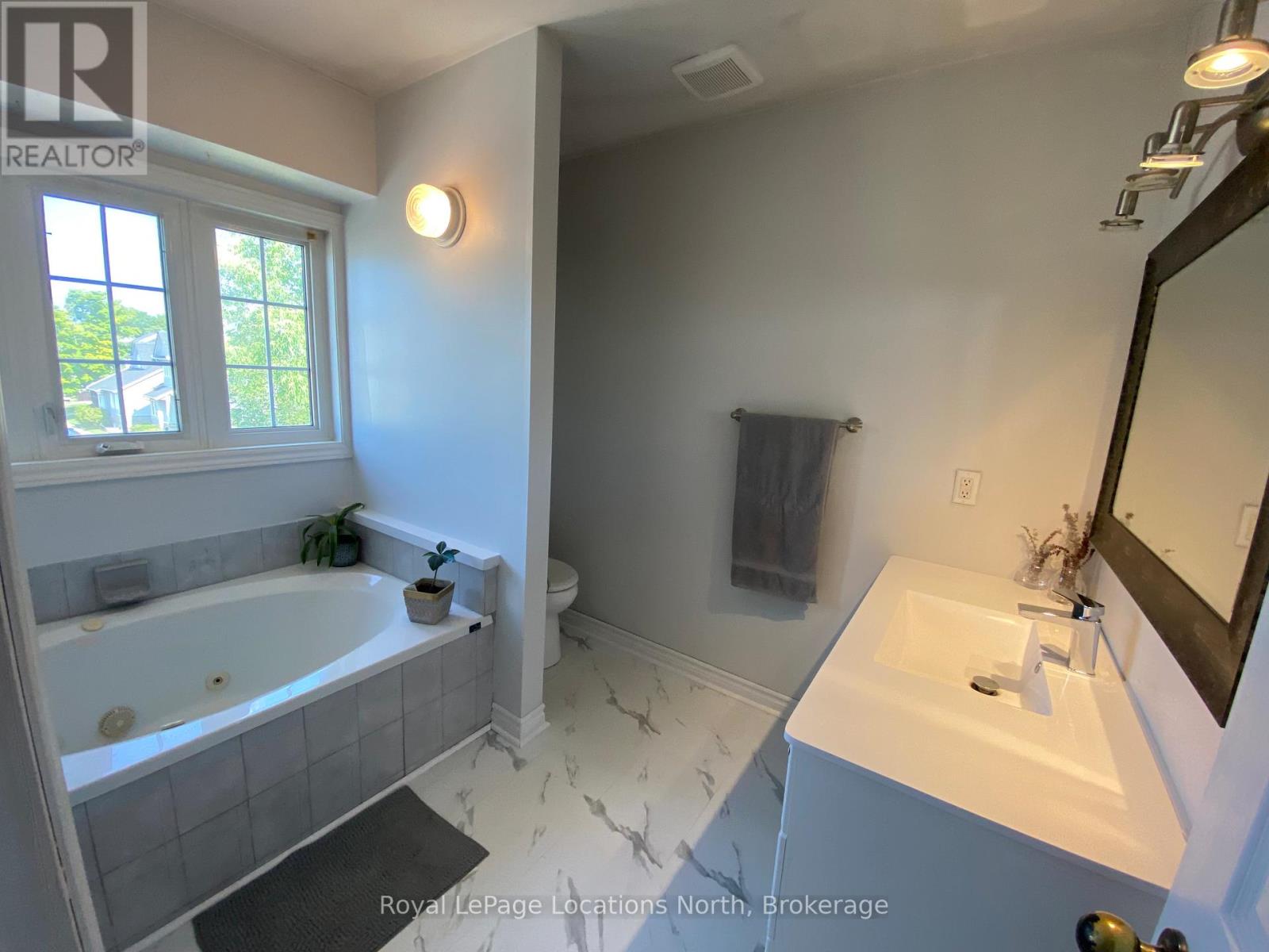 10 - 146 Settlers Way, Blue Mountains, Ontario  L9Y 0N9 - Photo 20 - X12257600