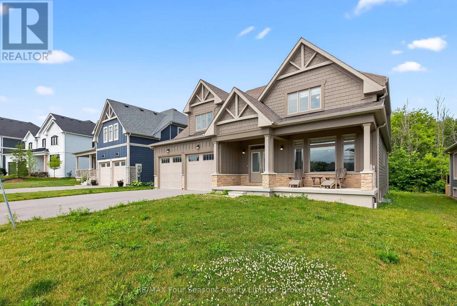 116 Springside Crescent, Blue Mountains, Ontario  L9Y 4P5 - Photo 2 - X12257621