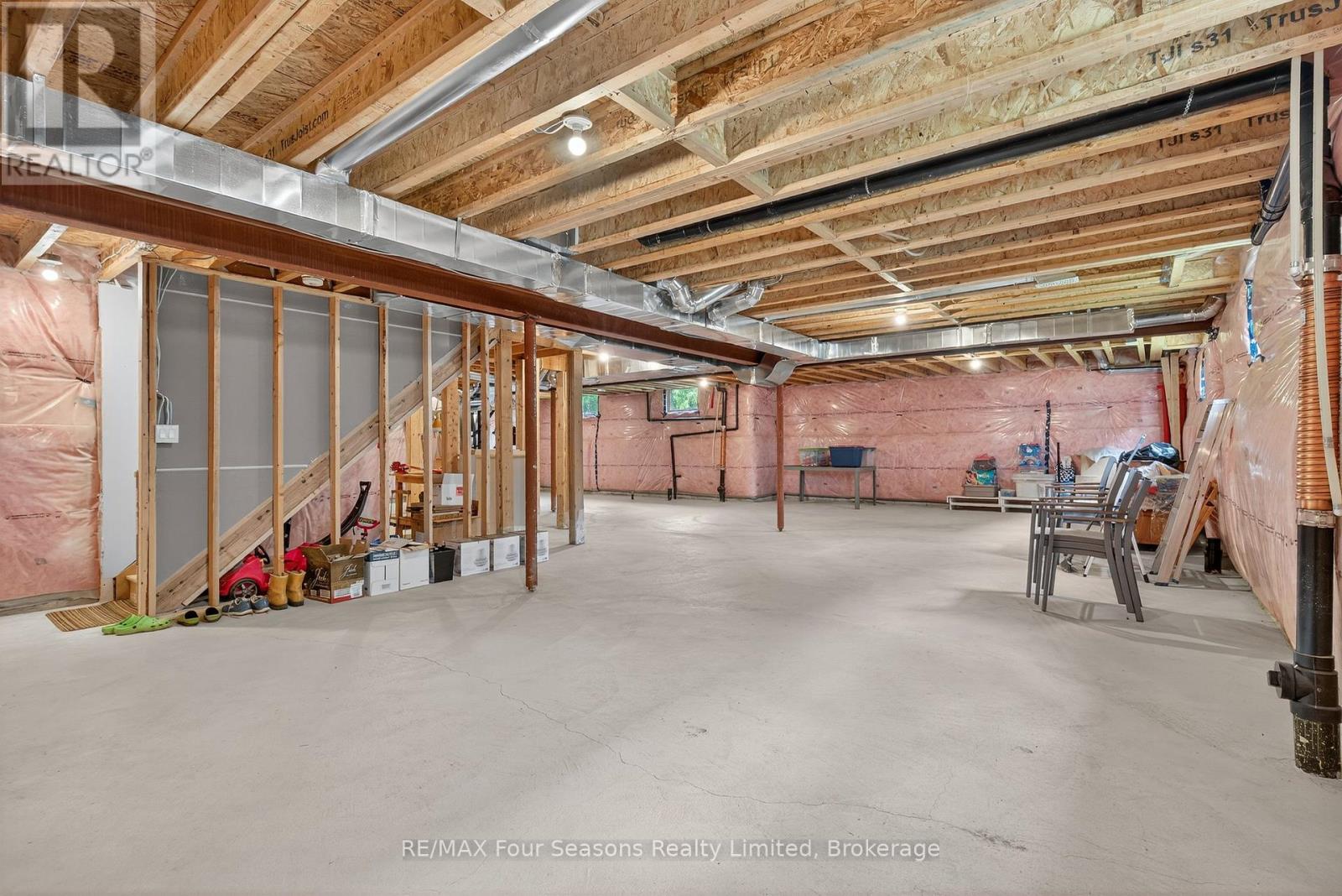 116 Springside Crescent, Blue Mountains, Ontario  L9Y 4P5 - Photo 41 - X12257621