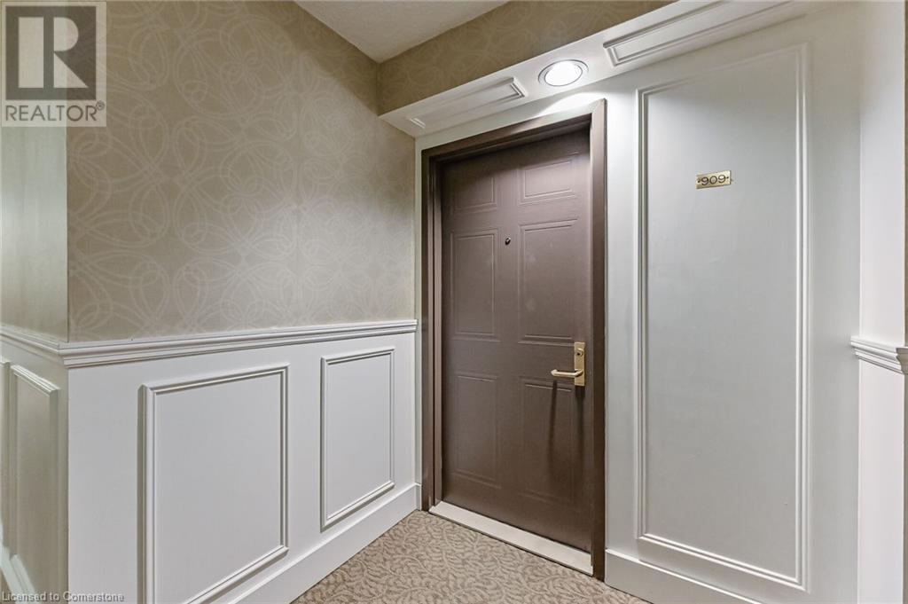 265 Westcourt Place Unit# 909, Waterloo, Ontario  N2L 6E4 - Photo 11 - 40747146