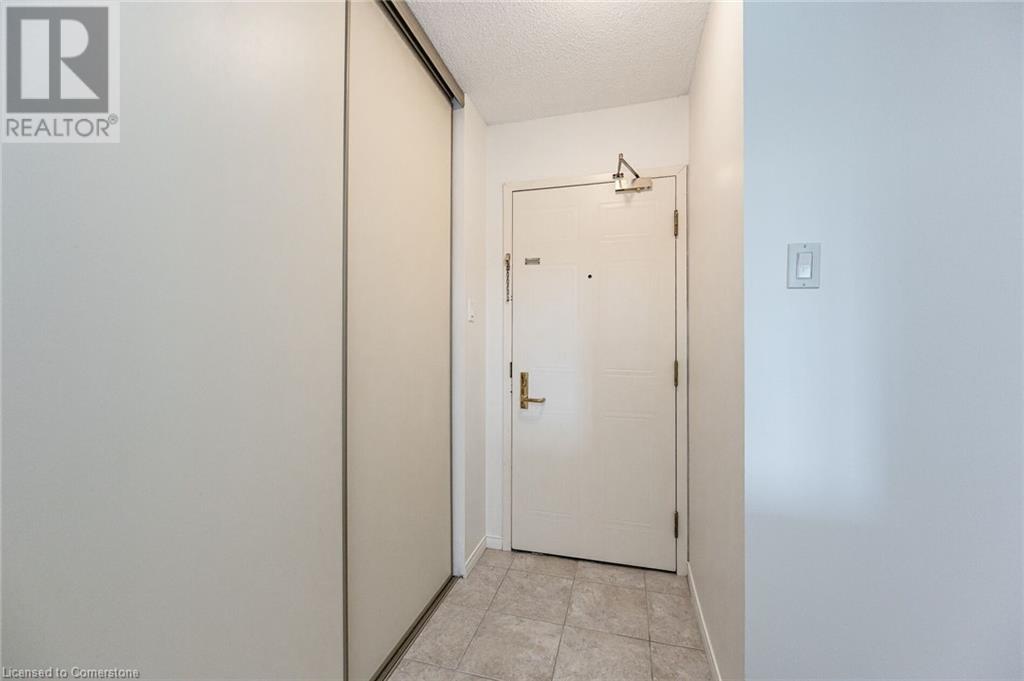 265 Westcourt Place Unit# 909, Waterloo, Ontario  N2L 6E4 - Photo 12 - 40747146
