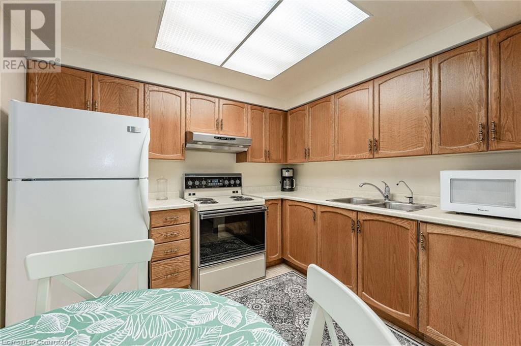 265 Westcourt Place Unit# 909, Waterloo, Ontario  N2L 6E4 - Photo 15 - 40747146