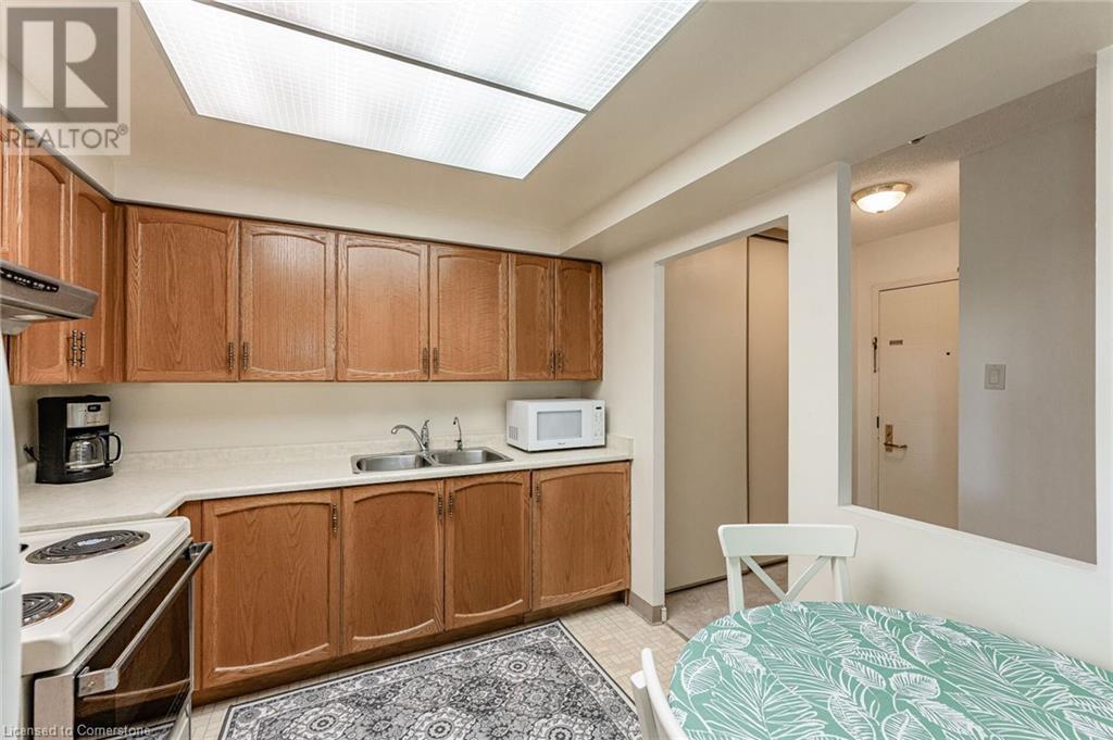 265 Westcourt Place Unit# 909, Waterloo, Ontario  N2L 6E4 - Photo 16 - 40747146