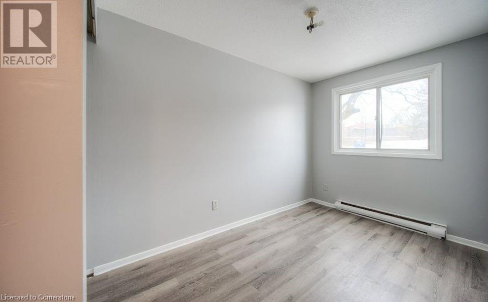 1200 Courtland Avenue E Unit# 39, Kitchener, Ontario  N2C 1K7 - Photo 3 - 40747301