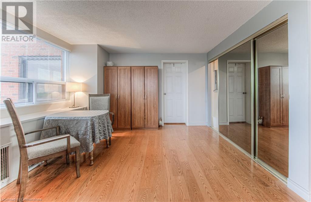20 Ellen Street E Unit# 611, Kitchener, Ontario  N2H 6R7 - Photo 6 - 40745776