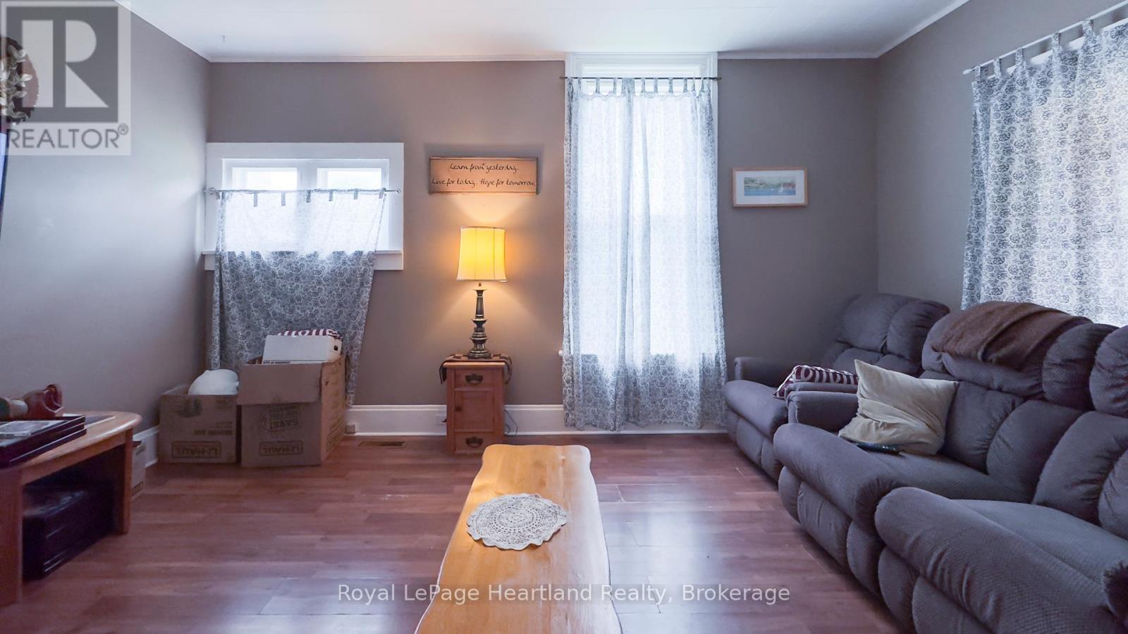 190 Albert Street, Central Huron, Ontario  N0M 1L0 - Photo 38 - X12258094