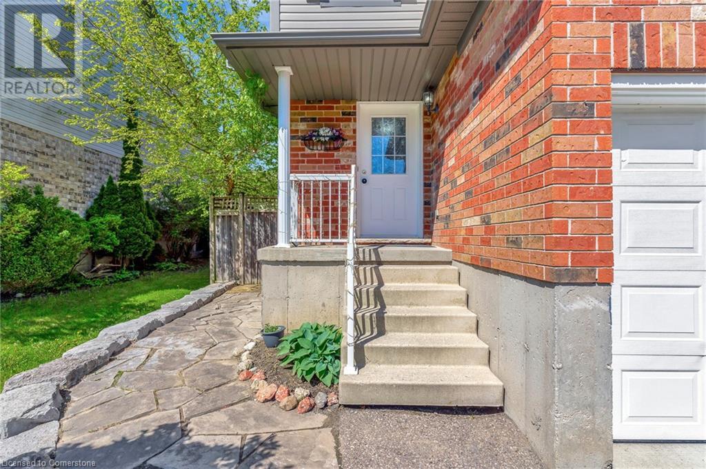 51 Madeleine Street, Kitchener, Ontario  N2R 1V4 - Photo 5 - 40747251