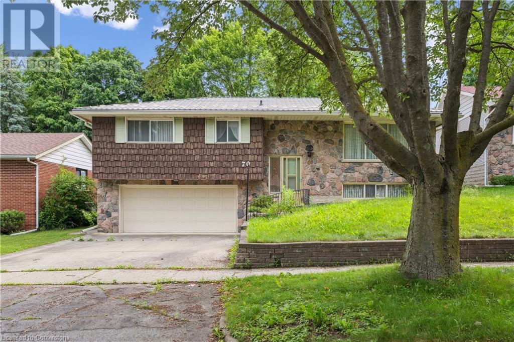 70 Champlain Crescent, Kitchener, Ontario  N2B 2Y6 - Photo 2 - 40746900