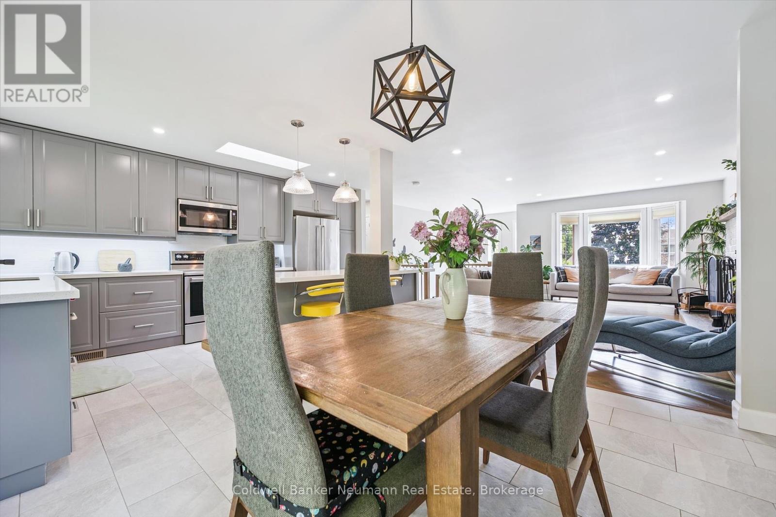396 Ironwood Road, Guelph, Ontario  N1G 3N8 - Photo 21 - X12258368