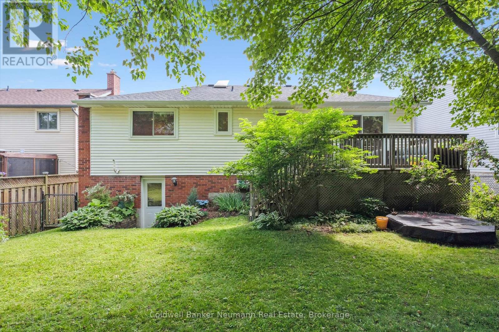 396 Ironwood Road, Guelph, Ontario  N1G 3N8 - Photo 35 - X12258368