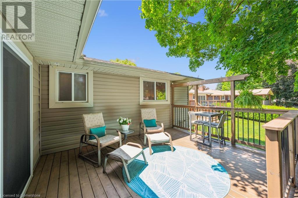 558 Elm Ridge Place, Waterloo, Ontario  N2L 4P7 - Photo 16 - 40746027