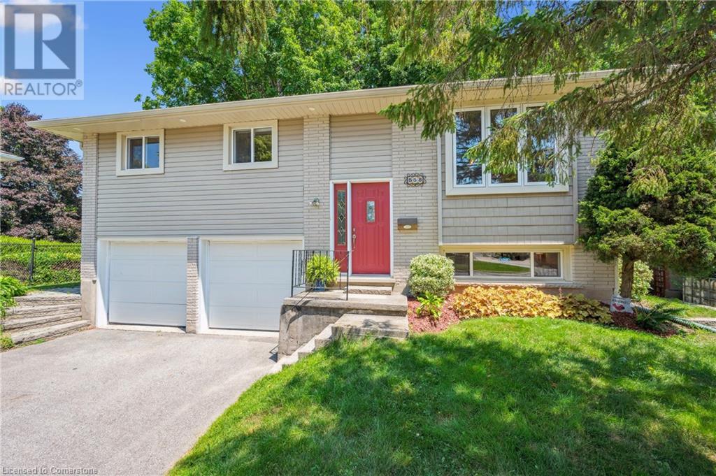 558 Elm Ridge Place, Waterloo, Ontario  N2L 4P7 - Photo 2 - 40746027